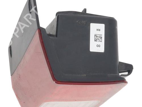 Rear bumper right light RENAULT TRAFIC III Van (FG_)  | BP28449330C82