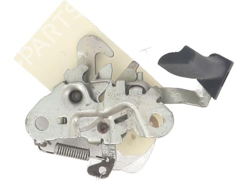 Used Hood lock PEUGEOT 206+ (2L_, 2M_) 1.4 HDi eco 70 (68 hp) 29382471