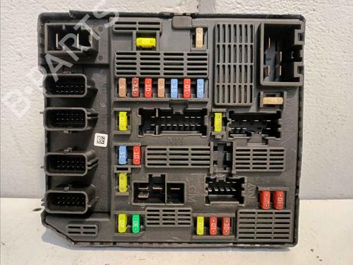 Sikringsdåse RENAULT SCÉNIC III (JZ0/1_) 1.9 dCi (JZ0J, JZ1J, JZ1K, JZ1S) (131 hp) 30170568