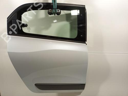Porta trás direita RENAULT TWINGO III (BCM_, BCA_) 1.0 SCe 65 (BCMJ) (65 hp) 31305996