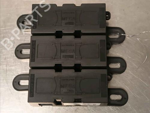 Used Fuse box Fuse box 38770461 38770461