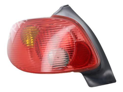 Used Left taillight PEUGEOT 206 Hatchback (2A/C) 1.4 i (75 hp) 30870934