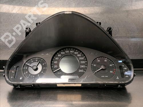 Used Instrument cluster MERCEDES-BENZ E-CLASS (W211) E 220 CDI (211.006) (150 hp) 10990392
