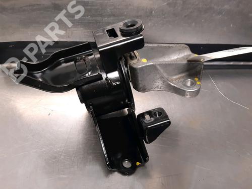 Used Gearbox mount SUZUKI SX4 S-Cross (JY) 1.6 DDiS AllGrip (AKK 416D) (120 hp) 9415945