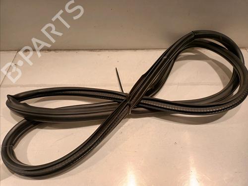 Used Rubber door seal BMW X1 (E84) sDrive 18 d (143 hp) 16276908