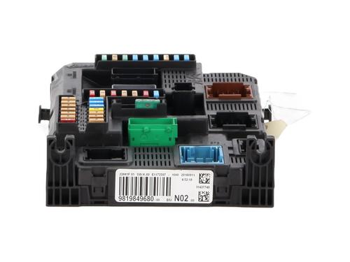 Used Fuse box PEUGEOT 208 I (CA_, CC_) 1.5 BlueHDI 100 (102 hp) 26490457