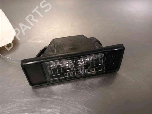 Używane Lampa oświetlenia tablicy rejestracyjnej NISSAN QASHQAI II SUV (J11, J11_) 1.5 dCi (110 hp) 20602287