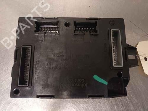 Used Fuse box RENAULT TRAFIC III Van (FG_) 1.6 dCi 120 (FGMB, FGMC) (120 hp) 30095574