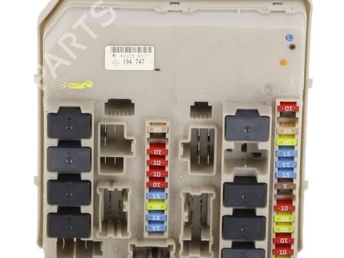Used Fuse box Fuse box RENAULT CLIO III (BR0/1, CR0/1) 1.2 16V (BR02, BR0J, BR11, CR02, CR0J, CR11) (75 hp) 33715527 33715527