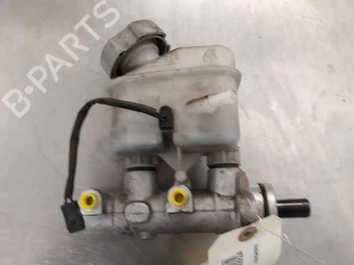 Used Brake master cylinder KIA CARENS II MPV (FJ) 2.0 CRDi (113 hp) 30338420