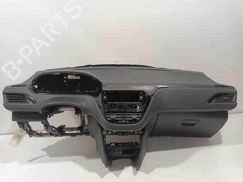 Used Dashboard Dashboard PEUGEOT 208 I (CA_, CC_) 1.4 HDi (68 hp) 39700319 39700319