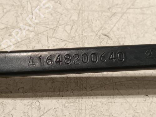 Front windshield wiper arm MERCEDES-BENZ M-CLASS (W164) ML 280 CDI 4-matic (164.120) | BP20607723C143 