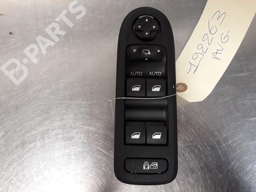 Used Left front window switch Left front window switch CITROËN C3 II (SC_) 1.2 VTi 82 (82 hp) 9326545 9326545