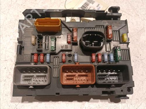 Zekeringkast PEUGEOT 207 (WA_, WC_) 1.4 16V (95 hp) 30313691