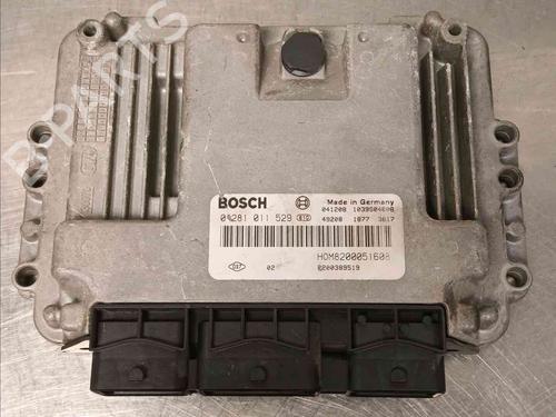 Used Engine control unit (ECU) RENAULT TRAFIC II Van (FL) 1.9 dCi 100 (FL0C) (101 hp) 21782092