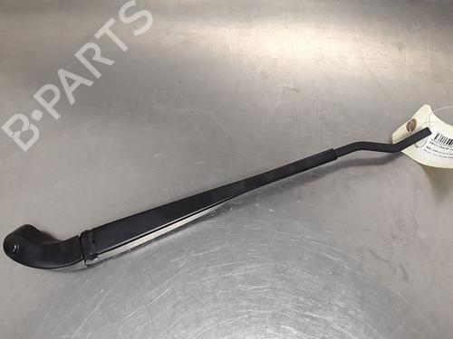 Used Front windshield wiper arm MINI MINI (R56) Cooper D (109 hp) 14869523