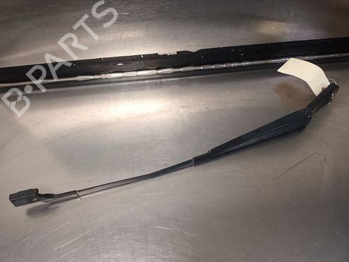 Used Front windshield wiper arm VW PASSAT B6 (3C2) 1.9 TDI (105 hp) 14869610