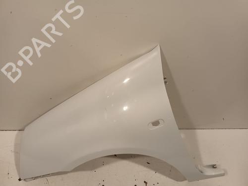 Guarda-lamas esquerdo RENAULT CLIO II (BB_, CB_) 1.5 dCi (B/CB3M) (64 hp) 33191578