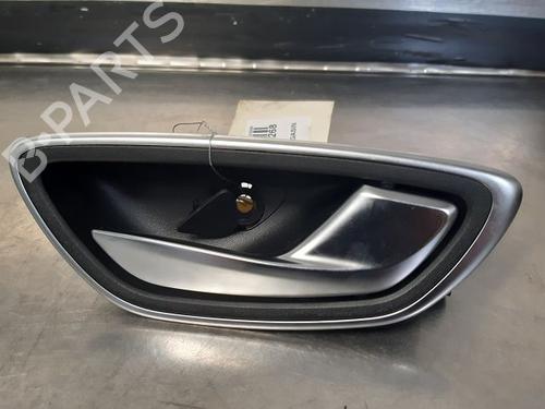Klamka wewnętrzna drzwi przednich prawych RENAULT ESPACE V (JR_)  826725250R