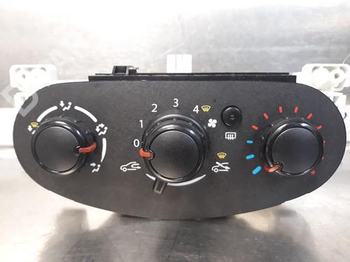 Used Climate control RENAULT TWINGO III (BCM_, BCA_) 1.0 SCe 70 (71 hp) 9329612