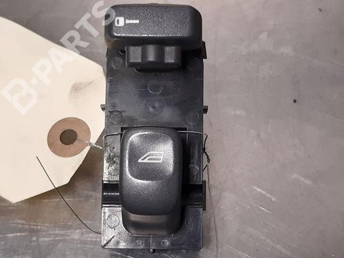 Used Right front window switch VOLVO V40 Estate (645) 1.9 DI (115 hp) 9331305