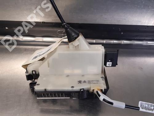 Used Front right lock PEUGEOT 208 I (CA_, CC_) 1.2 THP 110 (110 hp) 9335983