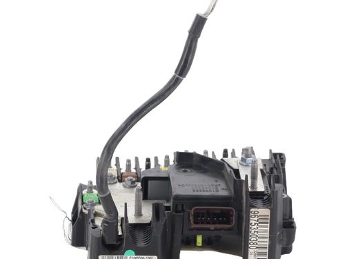 Used Fuse box Fuse box 37259051 37259051