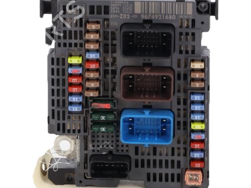 Used Fuse box Fuse box CITROËN C4 II (NC_) 1.6 HDi 110 (112 hp) 40554914 40554914