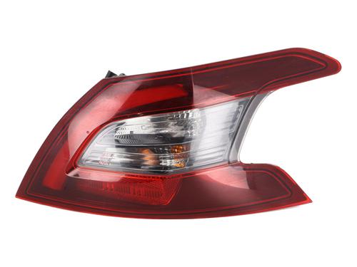 Used Right taillight Right taillight PEUGEOT 308 II (LB_, LP_, LW_, LH_, L3_) 1.5 BlueHDi 130 (131 hp) 33112466 33112466