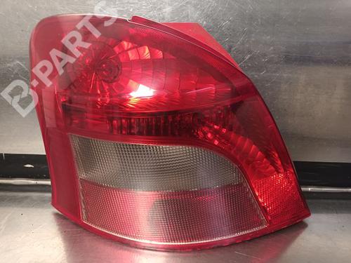 Used Left taillight TOYOTA YARIS (_P9_) 1.4 D-4D (NLP90_, NLP90R) (90 hp) 9337447