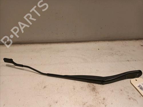 Used Front windshield wiper arm RENAULT CLIO V (B7_) 1.0 TCe 100 (B7MT) (101 hp) 16188527