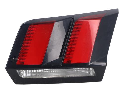 Feu de coffre droit Feu de coffre droit PEUGEOT 3008 II SUV (MC_, MR_, MJ_, M4_) 1.2 THP/ PureTech 130 (MRHNSM, MRHNSU, MRHNSJ, MRHNYW,... (131 hp) 36765207 36765207