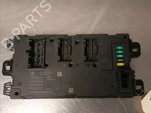 Used Fuse box BMW 1 (F20) 118 d (143 hp) 15740231