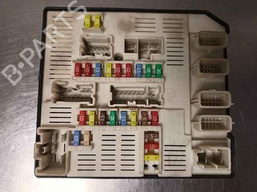 Used Fuse box RENAULT MEGANE CC (EZ0/1_) 1.4 TCe (EZ0F, EZ1V) (131 hp) 30170526
