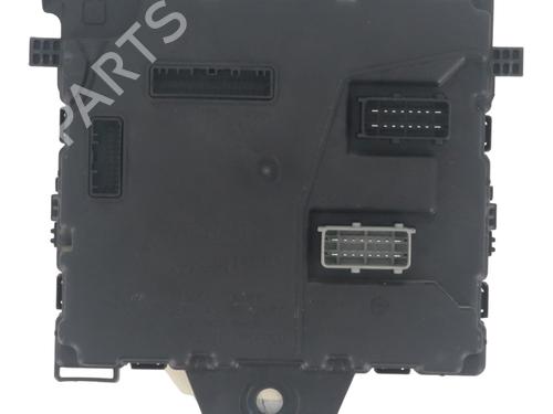 Used Fuse box RENAULT KANGOO / GRAND KANGOO II (KW0/1_) 1.5 dCi 75 (KW07, KW10, KW04) (75 hp) 30338331