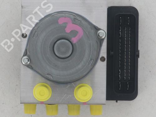 Used ABS pump TOYOTA YARIS (_P21_, _PA1_, _PH1_) 1.5 Hybrid (MXPH10, MXPH11) (116 hp) 30586469