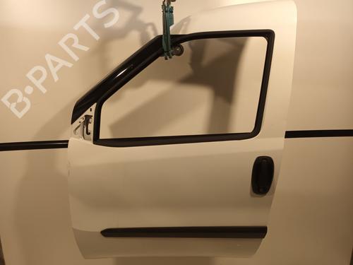 Używane Drzwi przednie lewe FIAT DOBLO Cargo (263_) 1.3 D Multijet (263WXU1A, 263ZXU1A, 263WYB1A, 263ZYB1A) (95 hp) 28052213