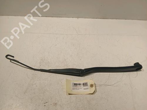 Used Front windshield wiper arm NISSAN JUKE (F15) 1.5 dCi (110 hp) 18058269