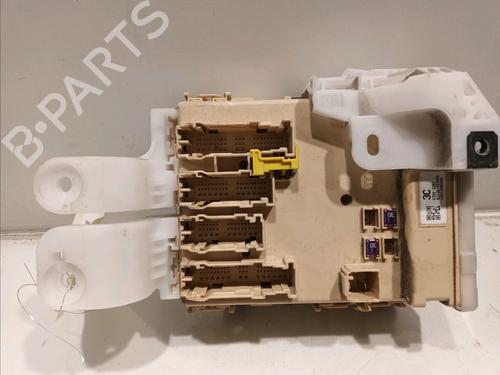 Fuse box TOYOTA AURIS Estate (_E18_) 1.8 Hybrid (ZWE186_) (136 hp) 15642983