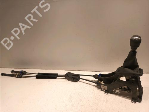 Used Gear lever RENAULT CLIO V (B7_) 1.0 TCe 90 (B7MT) (91 hp) 18315808