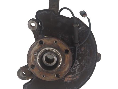 Used Left front steering knuckle SUZUKI SWIFT III (MZ, EZ) 1.3 DDiS (RS413D) (69 hp) 30844484