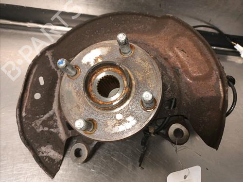 Used Right front steering knuckle TOYOTA YARIS (_P13_) 1.0 (KSP130_, KSP130) (69 hp) 14860197