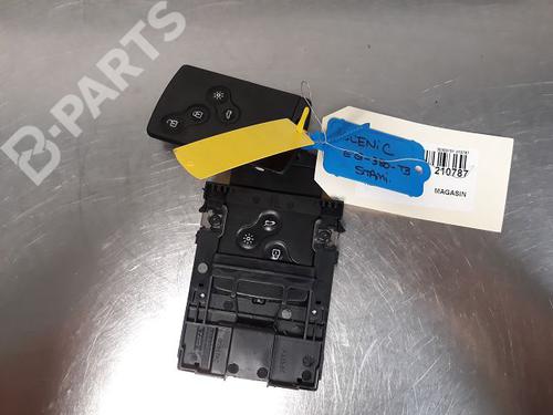 Used Card reader Card reader RENAULT SCÉNIC III (JZ0/1_) 1.5 dCi (110 hp) 9335529 9335529
