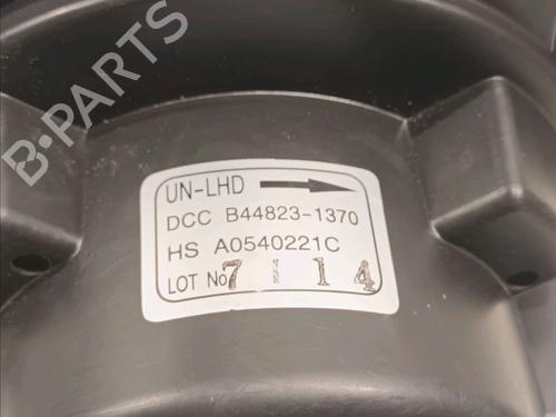Heater blower motor KIA CARENS III MPV (UN) 2.0 CRDi 135 | BP14947011M62 