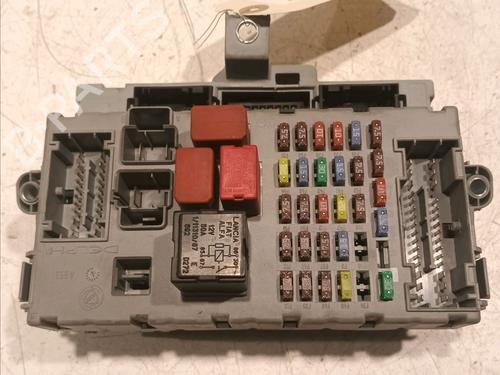 Used Fuse box CITROËN JUMPER II Van 2.2 HDi 120 (120 hp) 18315787