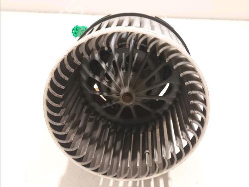 Heater blower motor PEUGEOT 308 II (LB_, LP_, LW_, LH_, L3_) 1.5 BlueHDi 130 | BP17338336M62 