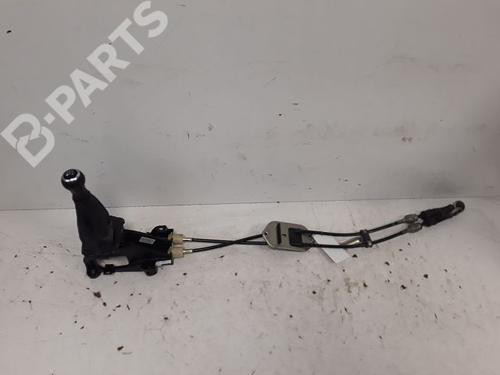 Used Gear lever TOYOTA YARIS (_P13_) 1.0 (KSP130_, KSP130) (69 hp) 9326126