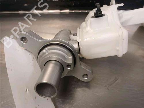 Brake master cylinder NISSAN QASHQAI II SUV (J11, J11_) 1.5 dCi | BP21083611M77 