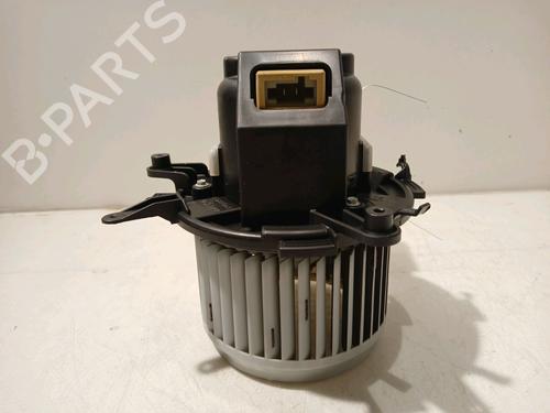 Used Heater blower motor PEUGEOT 3008 II SUV (MC_, MR_, MJ_, M4_) 1.5 BlueHDi 130 (131 hp) 17381769
