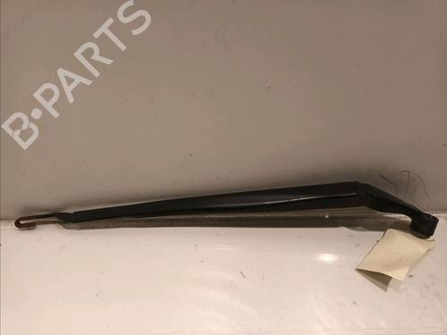 Used Front windshield wiper arm TOYOTA AURIS Estate (_E18_) 1.8 Hybrid (ZWE186_, ZWE186R, ZWE186H) (136 hp) 15643188